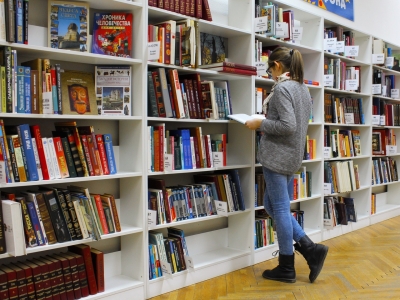 В поселке Думиничи отремонтировали библиотеку