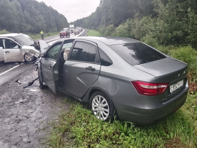 Смертельная авария парализовала движение на трассе между Курганом и Тюменью