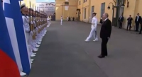Путин прибыл в Петербург и лично поздравил моряков с Днем ВМФ - Фото