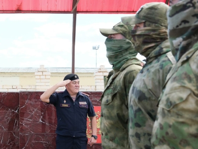 В Астрахани наградили росгвардейцев за мужество в зоне СВО
