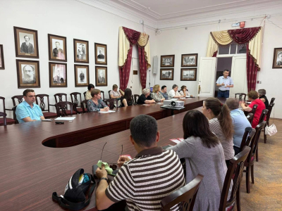 В Астрахани экскурсоводов учат новым стандартам туризма и общения