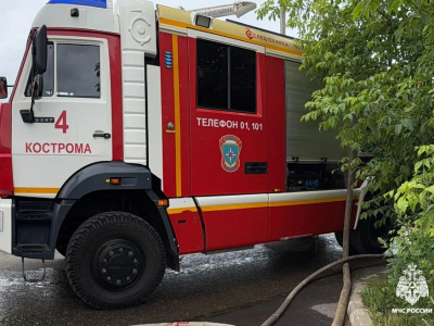 В Костроме неизвестный поджег квартиру ночью в девятиэтажном доме