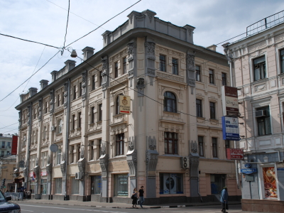С начала года в Москве отремонтировали более 1,3 тысяч домов