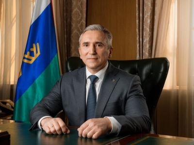 Александр Моор поздравил тюменских отцов с праздником