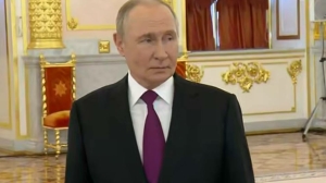 Путин назвал ОАЭ возможной площадкой для встречи с Трампом - Фото