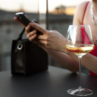 Спад продаж на рынке спиртного: кто может выиграть в кризис