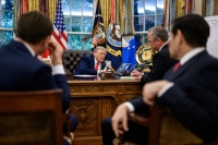 Трамп и Путин 40 минут говорили по телефону об Украине - Фото