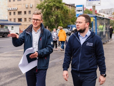 Лебедев проверил ремонт участка автодороги на улице Полярные Зори в Мурманске