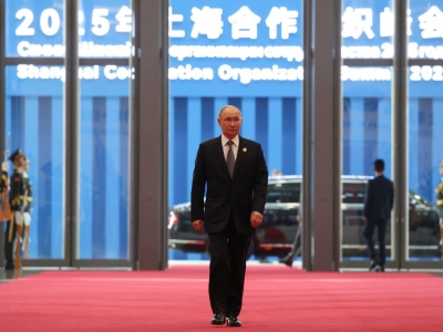 Sohu: красивый жест — Путин неожиданно себя повел, сойдя с трампа самолета в Китае