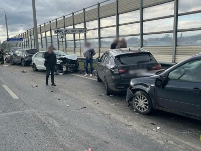 Два человека пострадали в масштабном ДТП на «танцующем» мосту под Волгоградом 