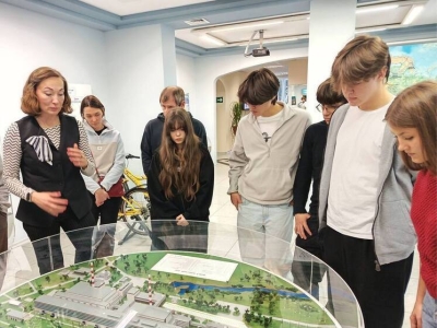 Старшеклассники Мурманска познакомились с работой Кольской атомной станции