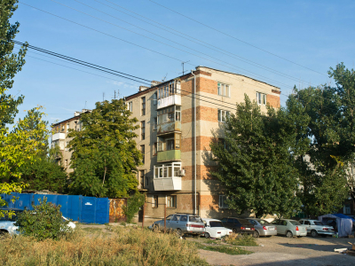 В Калуге снесли аварийный многоквартирный дом