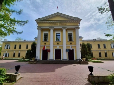 В Гатчине открылась запись для выездных свадебных регистраций
