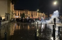 Акции протеста в Грузии: оппозиция прорывается в президентский дворец - Фото