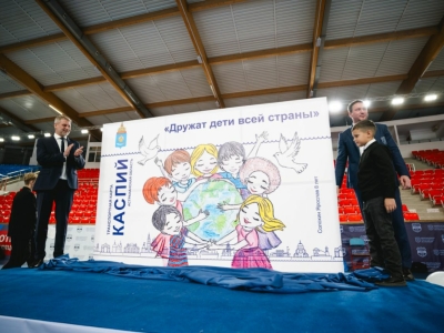 В Астрахани презентовали транспортную карту с детским рисунком