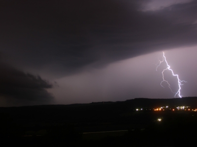 В Петербурге объявили желтый уровень опасности