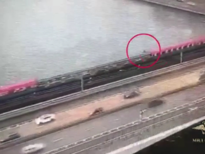 Зацепер сиганул с крыши поезда прямо в Москву-реку