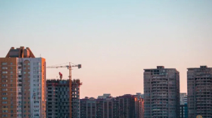 Финансист объяснил, когда сократится ценовая пропасть между жильем - Фото