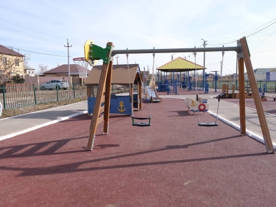 Бабушкин отметил успехи в благоустройстве 35 территорий в Астраханской области 