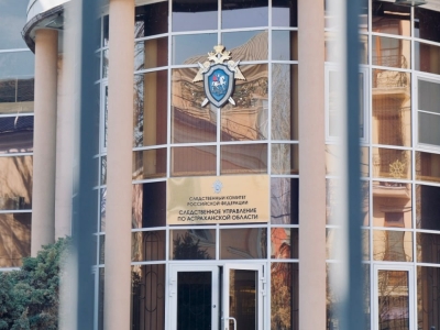 В Астрахани инспектора ДПС заподозрили в вымогательстве крупной взятки