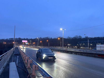 В Новосибирске открыли движение по отремонтированному мосту через Иню