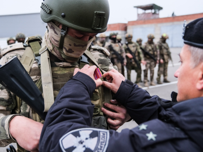 В Астрахани наградили отличившихся сотрудников спецподразделений Росгвардии — участников СВО 