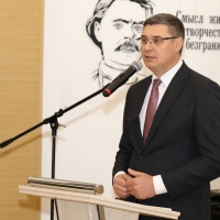 Авдеев: Владимирская область реализует успешную программу повышения рождаемости