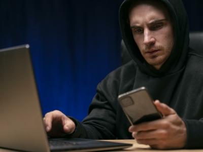 Мошенники придумали новую схему с домовыми чатами в Мурманской области