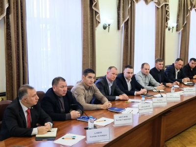 Участники «Победоносца» знакомятся с инфраструктурой Астрахани под контролем Игоря Бабушкина