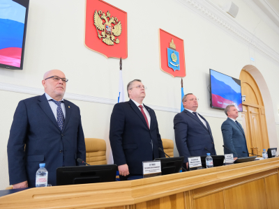 Дума Астраханской области приняла законопроект о продлении мер соцподдержки участников СВО и их семей на 2026 год