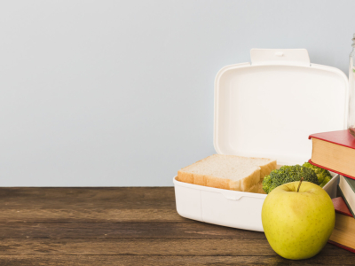 Власти Екатеринбурга увеличили финансирование бесплатного питания школьников