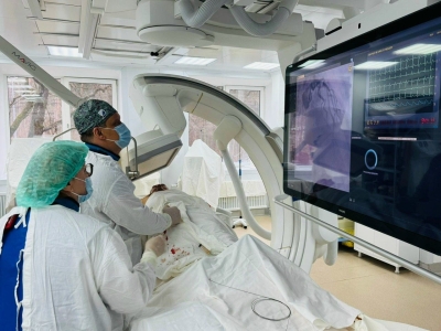 Сосудистые хирурги Калуги впервые провели эндопротезирование брюшной аорты