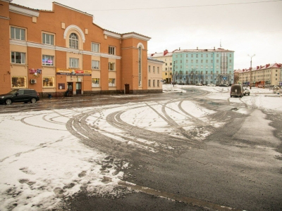 В Мурманске обновили площадь Спорта и устроили новый тротуар для горожан