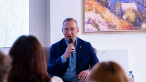 Владислав Шапша: все новорожденные в Калужской области получают подарки