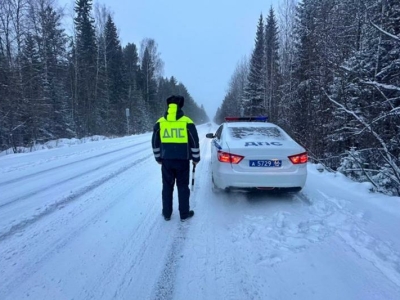 На трассе Пермь — Екатеринбург из-за ДТП и снегопада образовалась масштабная пробка
