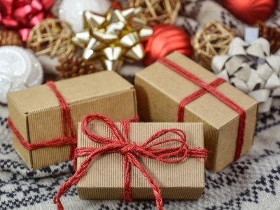 «Пассивный и безликий жест»: как россиянам правильно выбрать подарок на Новый год