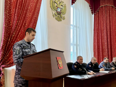 В Астрахани силовики и охранники сверили часы перед длинными праздниками