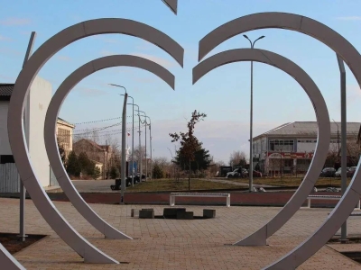 Первый этап благоустройства в Икряном завершили без пауз и переносов