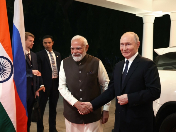 Путин и Моди провели 2,5-часовые переговоры один на один в Дели - Фото