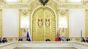 Путин поручил правительству запустить структурную перестройку экономики - Фото