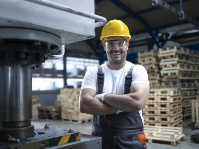 Как экономика перевернула ценность профессий: руки важнее кодов