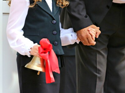 Калужским многодетным семьям компенсируют затраты на школьную форму