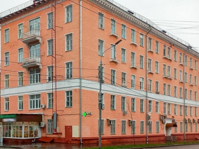 На улице Кржижановского выставили на торги крупное помещение