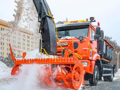 Столица закупила новую технику для уборки снега и мусора