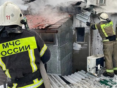 Пожар в частном доме в Мантурово потушили за 20 минут