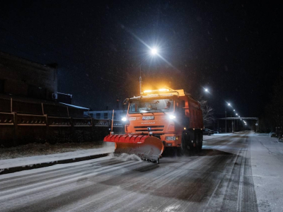 В Дубне коммунальщики вышли на усиленную уборку снега
