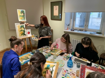 В Астрахани в Доме Кустодиева проходят мастер-классы «Времена года»