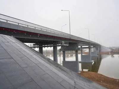 Игорь Бабушкин: в Астраханской области за 2025 год обновили почти 200 километров дорог