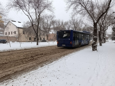 В Астрахани коммунальщики потерпели поражение в борьбе со снегом