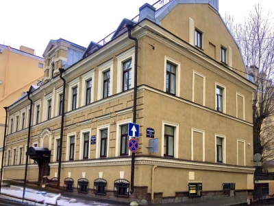 Исторический особняк в центре Петербурга подешевел на 120 миллионов рублей